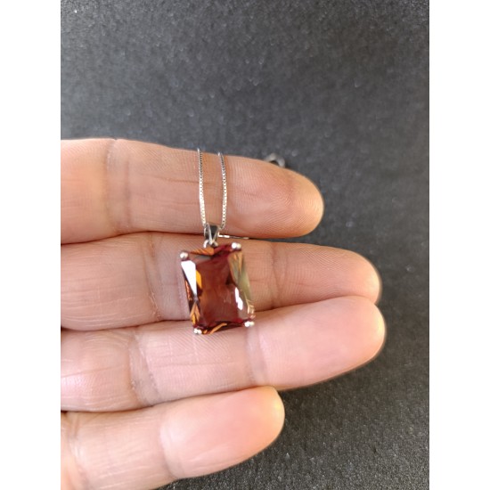 Neckleas With Colour Changing Zultanite Stone