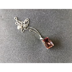  Neckleas With Colour Changing Zultanite Stone