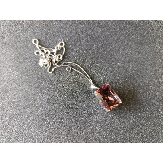 Neckleas With Colour Changing Zultanite Stone