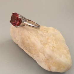 Colour-Changing Silver Ring With Zultanite Stone Colour-Changing Silver Ring With Zultanite Stone