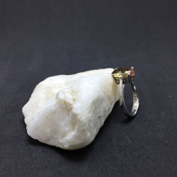 Colour-Changing Silver Ring With Zultanite Stone Colour-Changing Silver Ring With Zultanite Stone