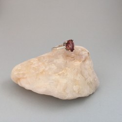 Colour-Changing Silver Ring With Zultanite Stone Colour-Changing Silver Ring With Zultanite Stone