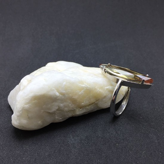 Colour-Changing Silver Ring With Zultanite Stone