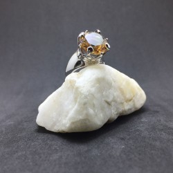 Colour-Changing Silver Ring With Zultanite Stone Colour-Changing Silver Ring With Zultanite Stone